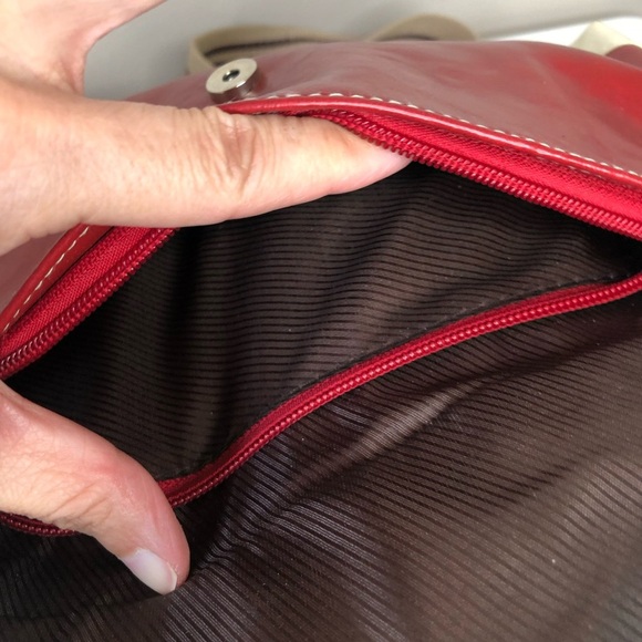 Vintage Disney Minnie Mouse 80s Red Faux Leather Crossbody Bag - Picture 10 of 15